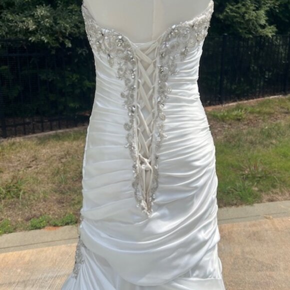 NWT Maggie Sottero Bridal Gown Strapless Diamond White Satin Size 8 - Picture 9 of 15